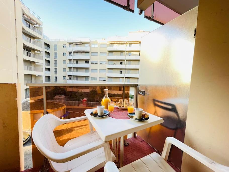 Le Chevrefeuille - Easystay83 Saint-Raphaël Exterior foto